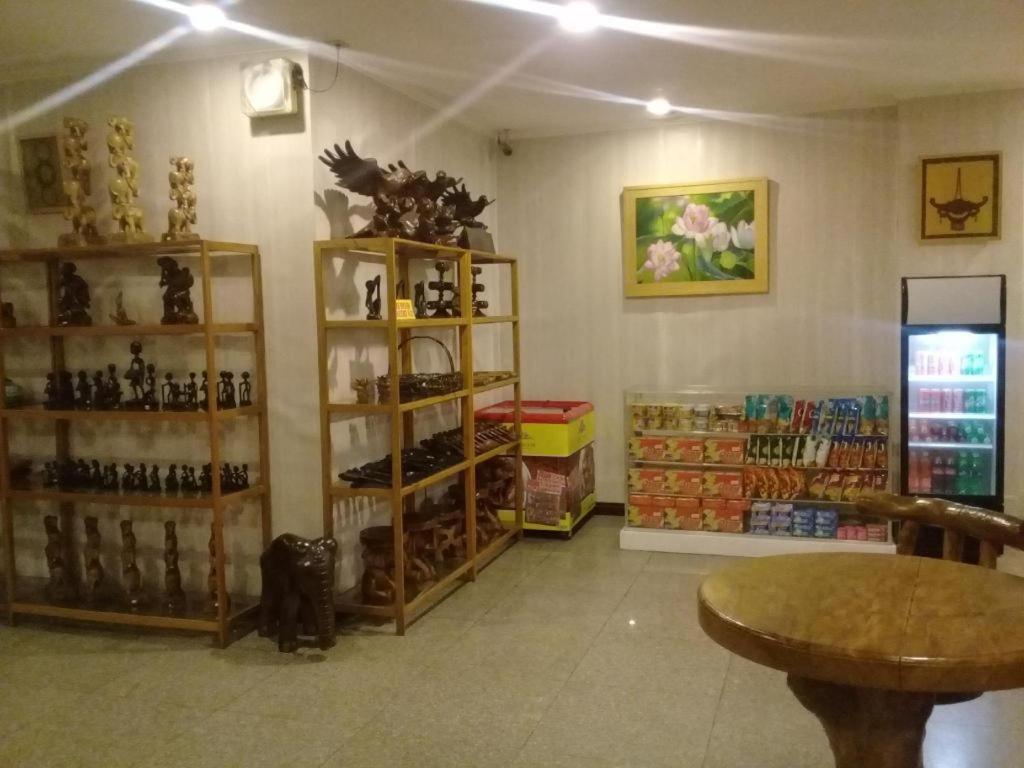Hotel Asuncion Лаоаг Екстер'єр фото
