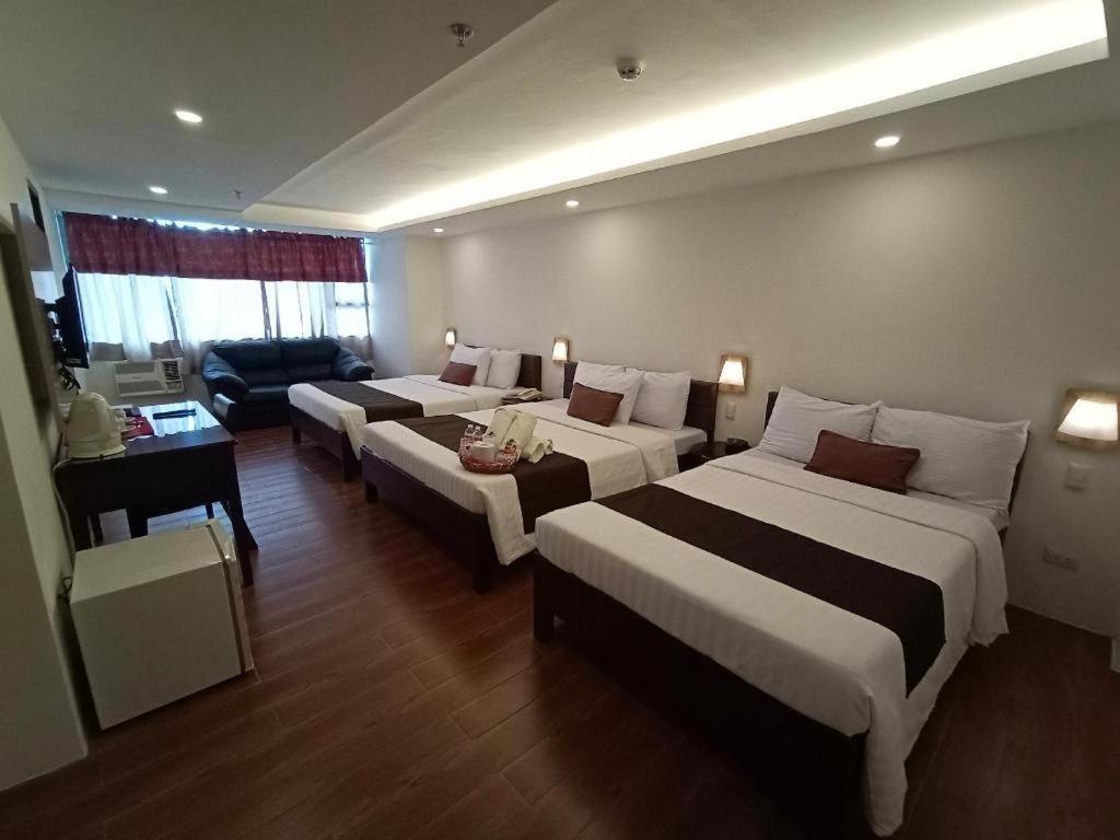 Hotel Asuncion Лаоаг Екстер'єр фото