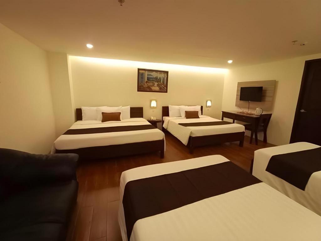 Hotel Asuncion Лаоаг Екстер'єр фото